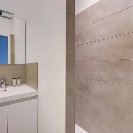 A アパート ボルドー