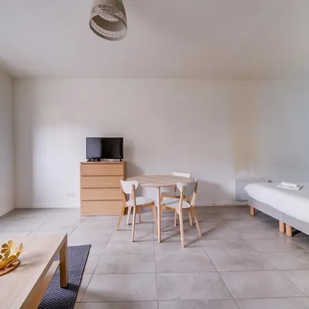 A Apartamento Burdeos